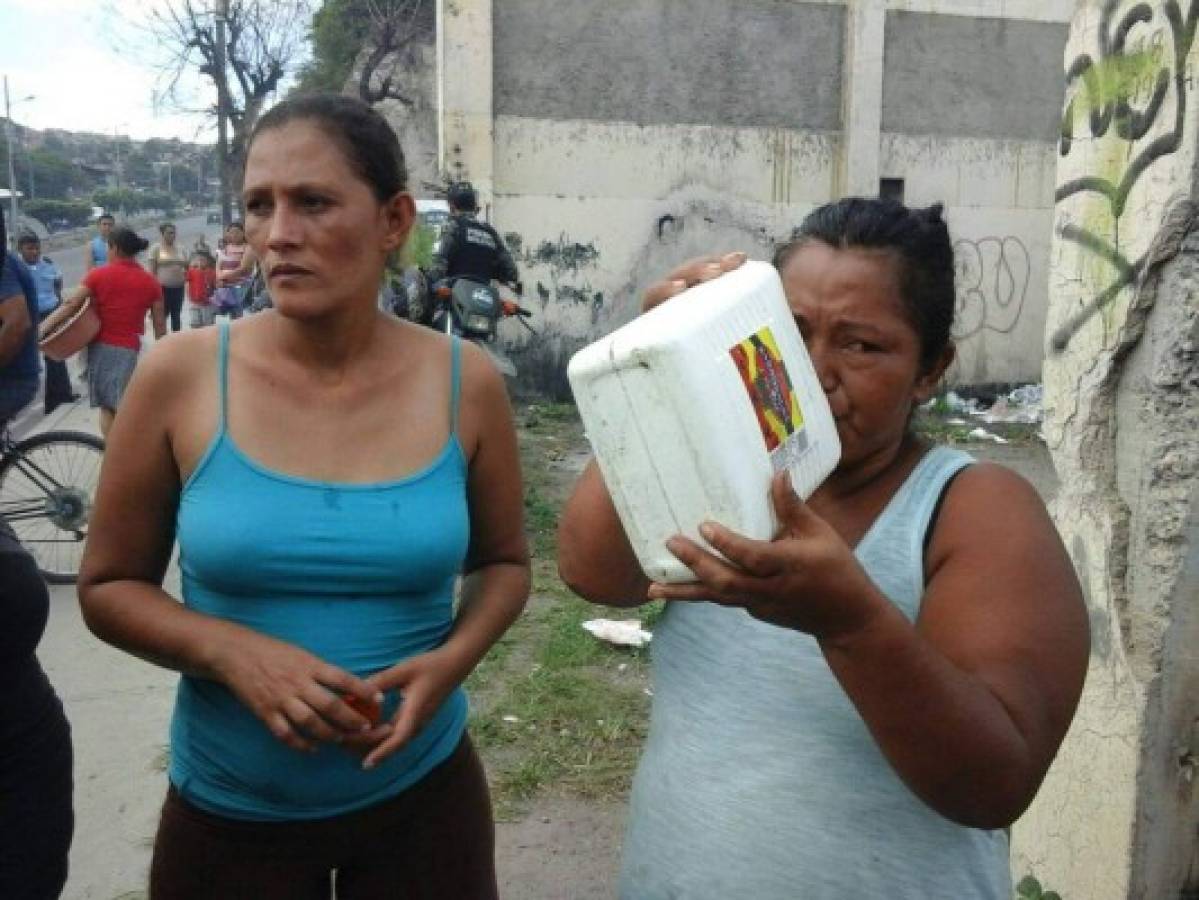 Al menos siete familias, conformadas por 21 personas, resultaron afectadas por el siniestro que consumió sus humildes habitaciones, según informes preliminares.