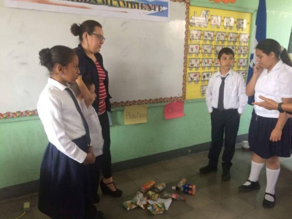 Estudiantes de la Escuela Paquita Guerrero conocieron al Coronel Pet