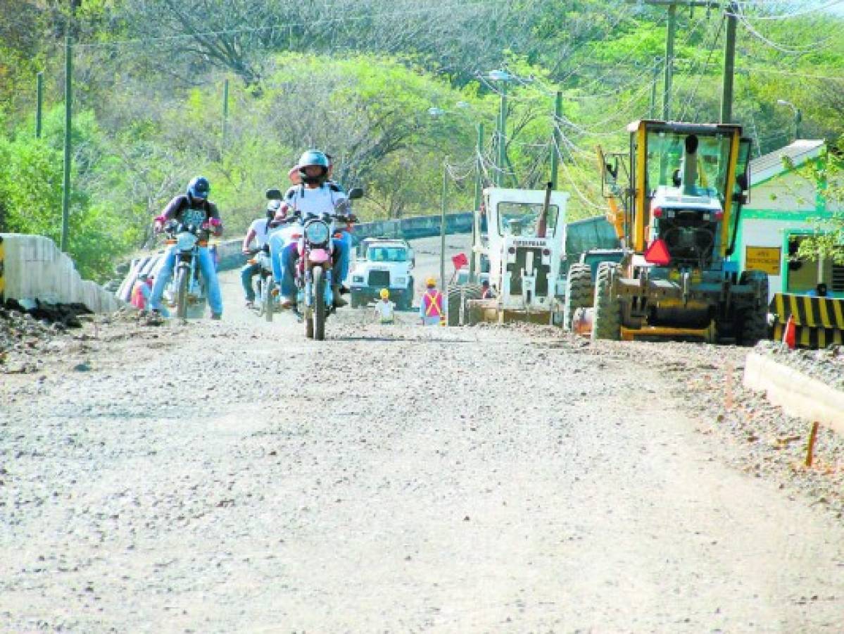 Comienzan obras para impulsar Puerto Henecán