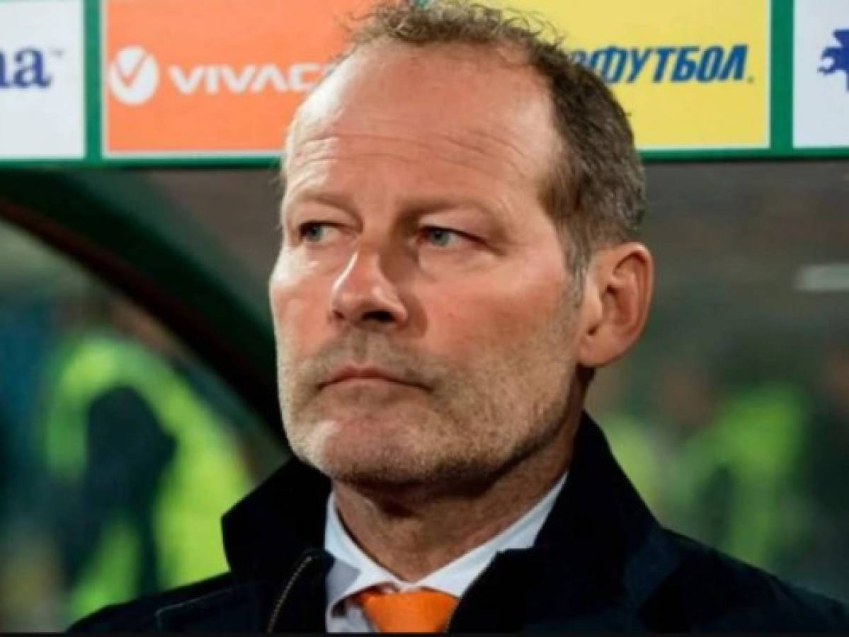 Por resultados negativos, Danny Blind es destituido como seleccionador de Holanda