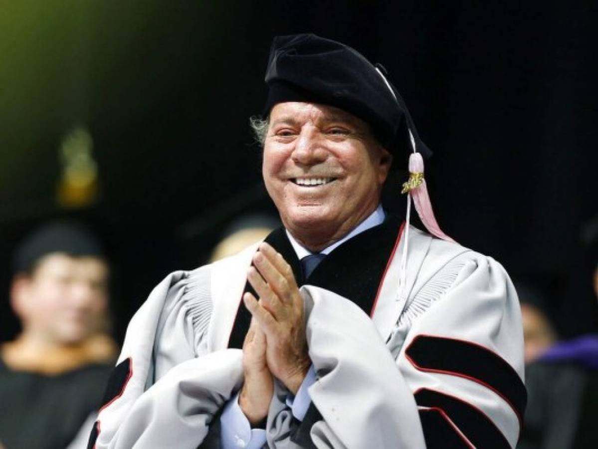 Fundación Cultural Latin Grammy anuncia Beca Julio Iglesias 