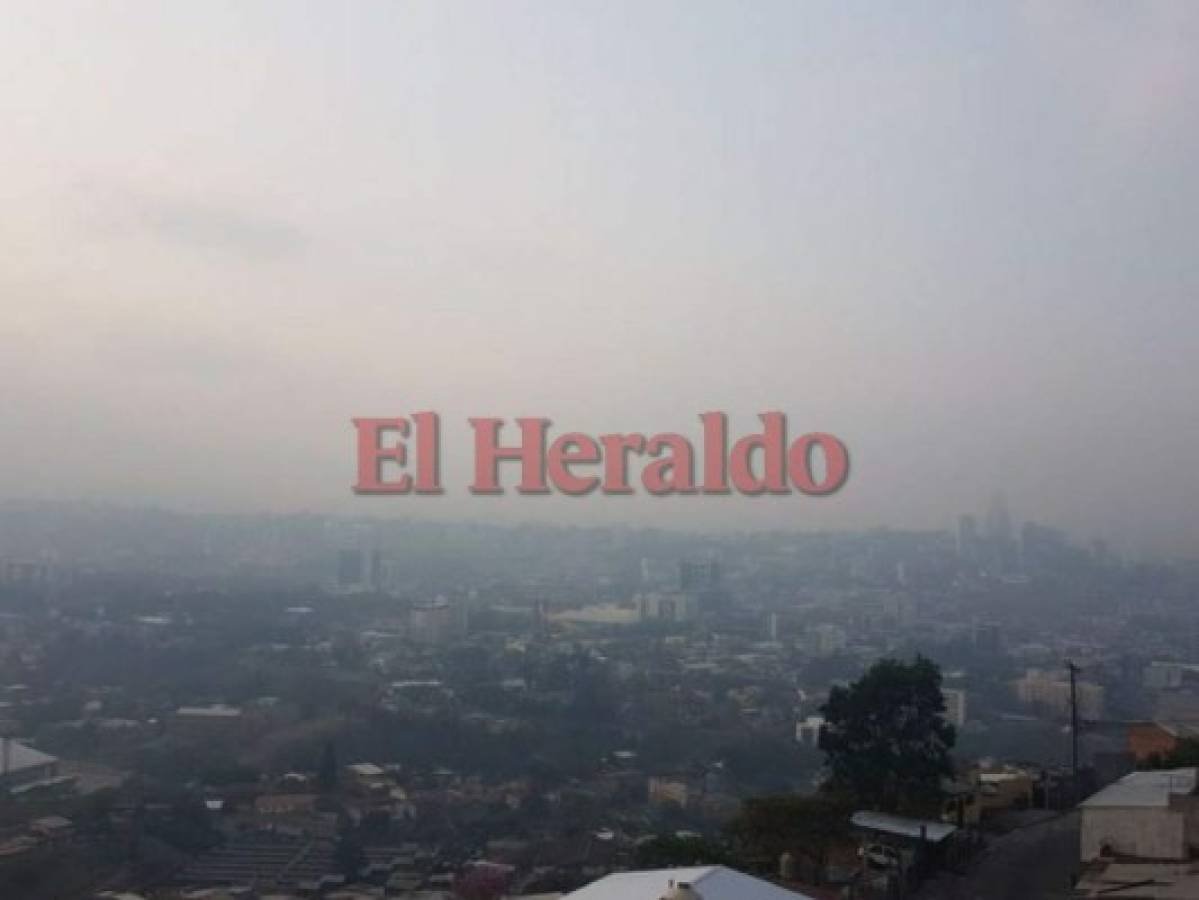 Densa capa de humo cubre Tegucigalpa; componentes tóxicos dañan la salud