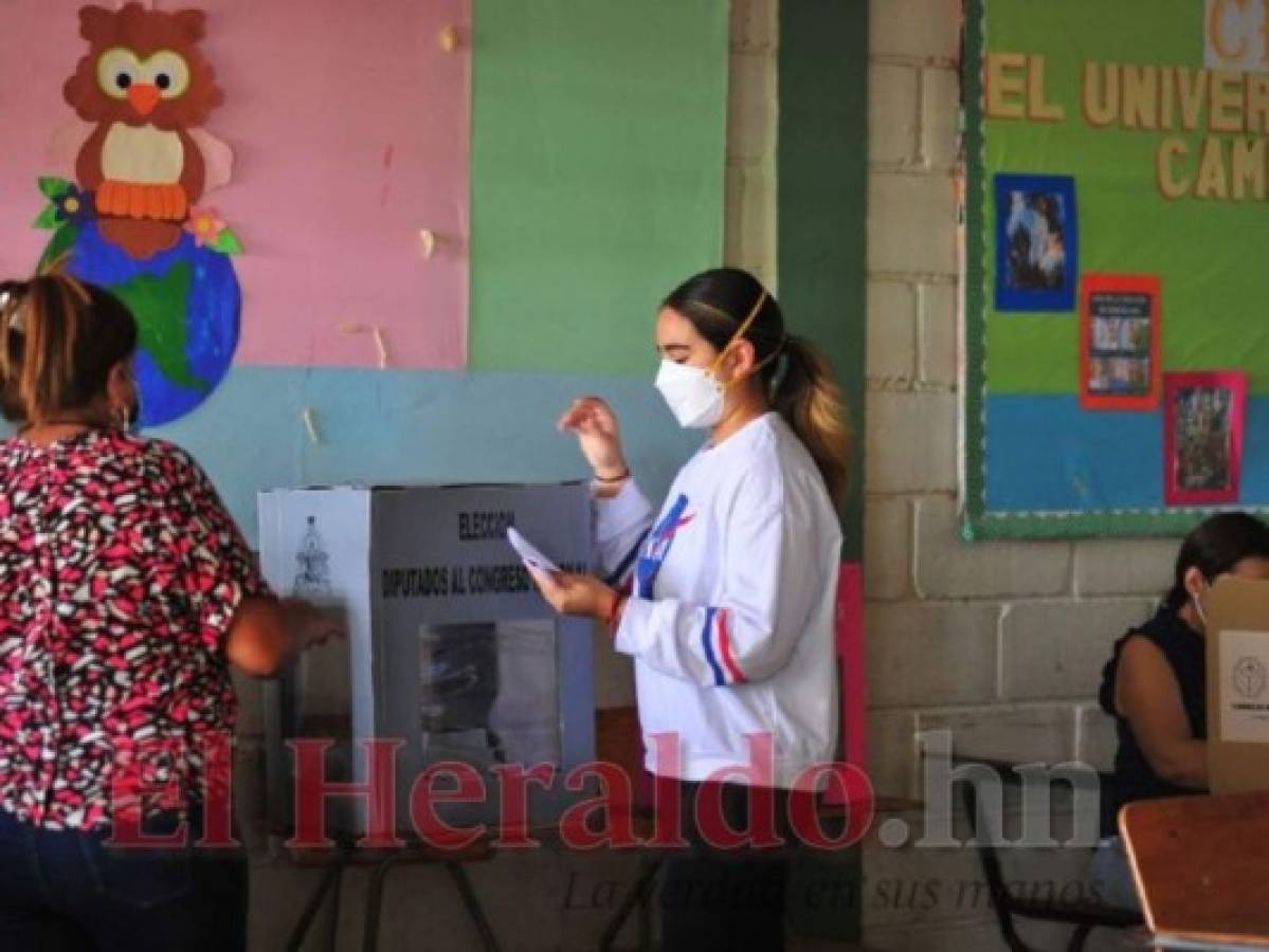 Poca afluencia de jóvenes en las elecciones primarias 2021 (FOTOS)