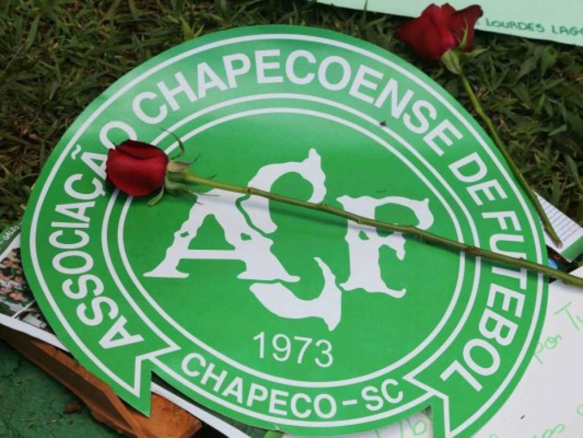 Vuelo de LaMia se estrella en Medellín y mueren 71 personas, entre ellos el club Chapecoense