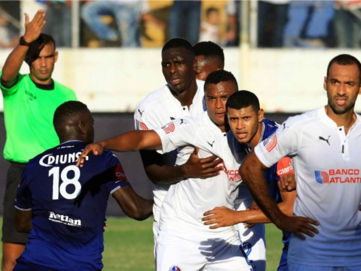 El clásico Olimpia vs Motagua será el único jueguo que Motagua haga en el Nacional durante el Apertura 17-18 en sus vueltas regulares. Foto: El Heraldo.