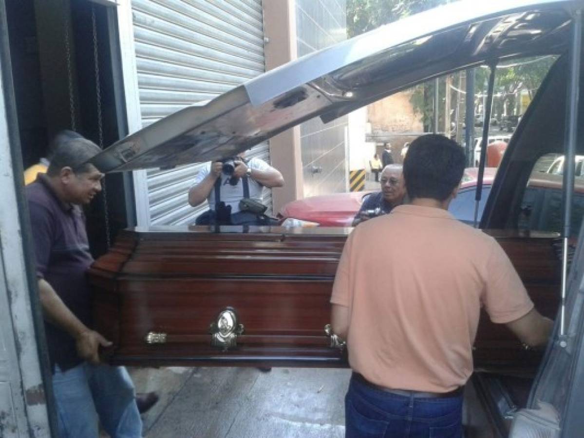 Retiran de la morgue los cuerpos de jóvenes asesinados en el Hato de Enmedio