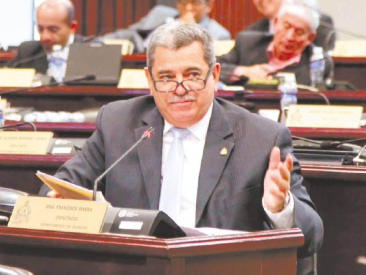 Congreso Nacional se dispone a eliminar los cobros en dólares