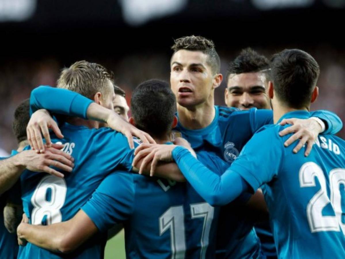 Cristiano Ronaldo marca doblete y el Madrid golea en Valencia   