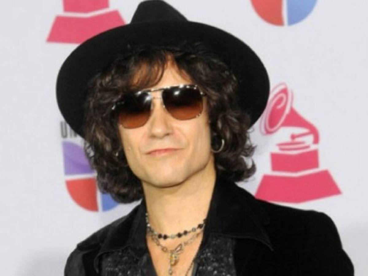 Enrique Bunbury sigue dos caminos en 'Expectativas”