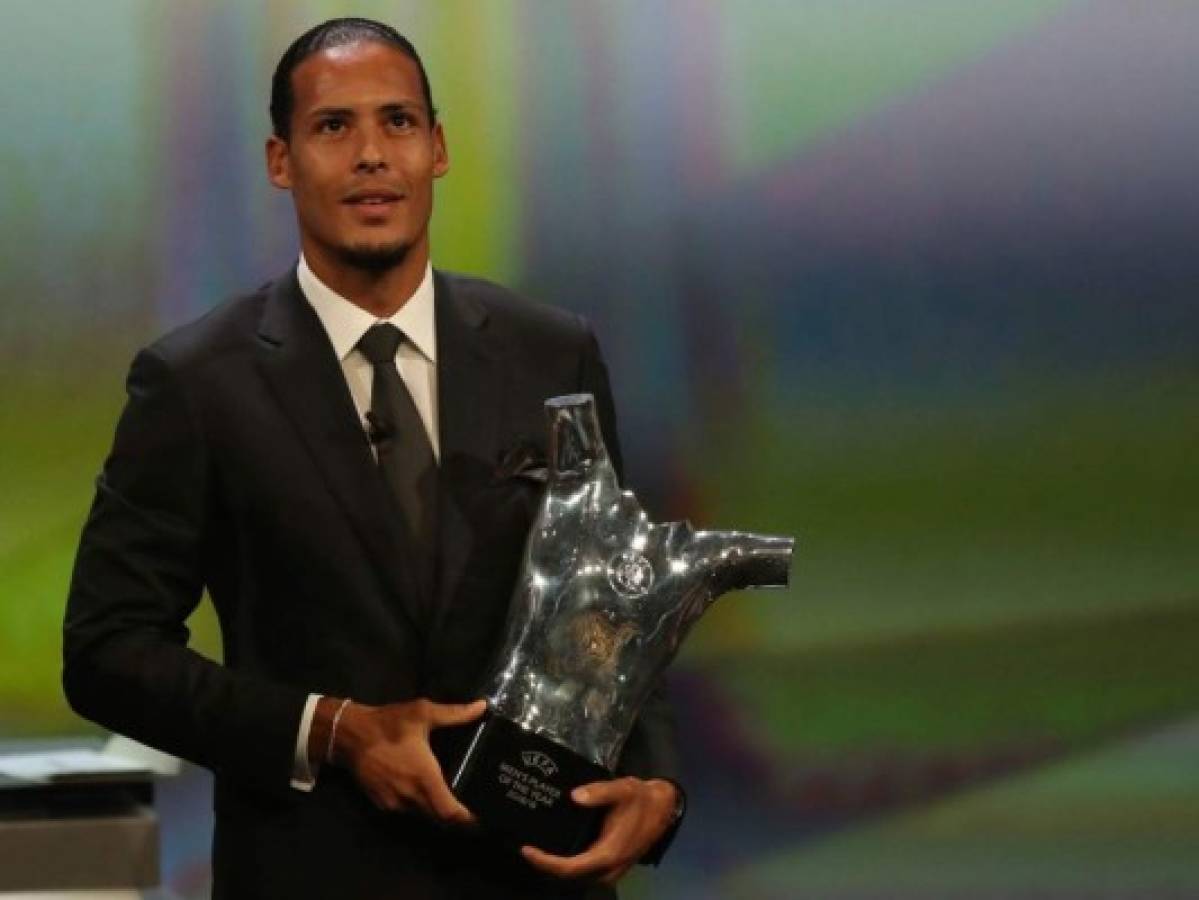 UEFA: Defensores Van Dijk y Bronze son los Jugadores del Año