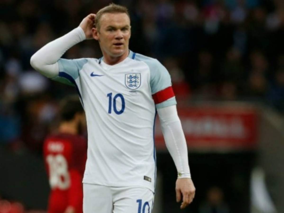 La Federación Inglesa investigará la noche de fiesta de Rooney