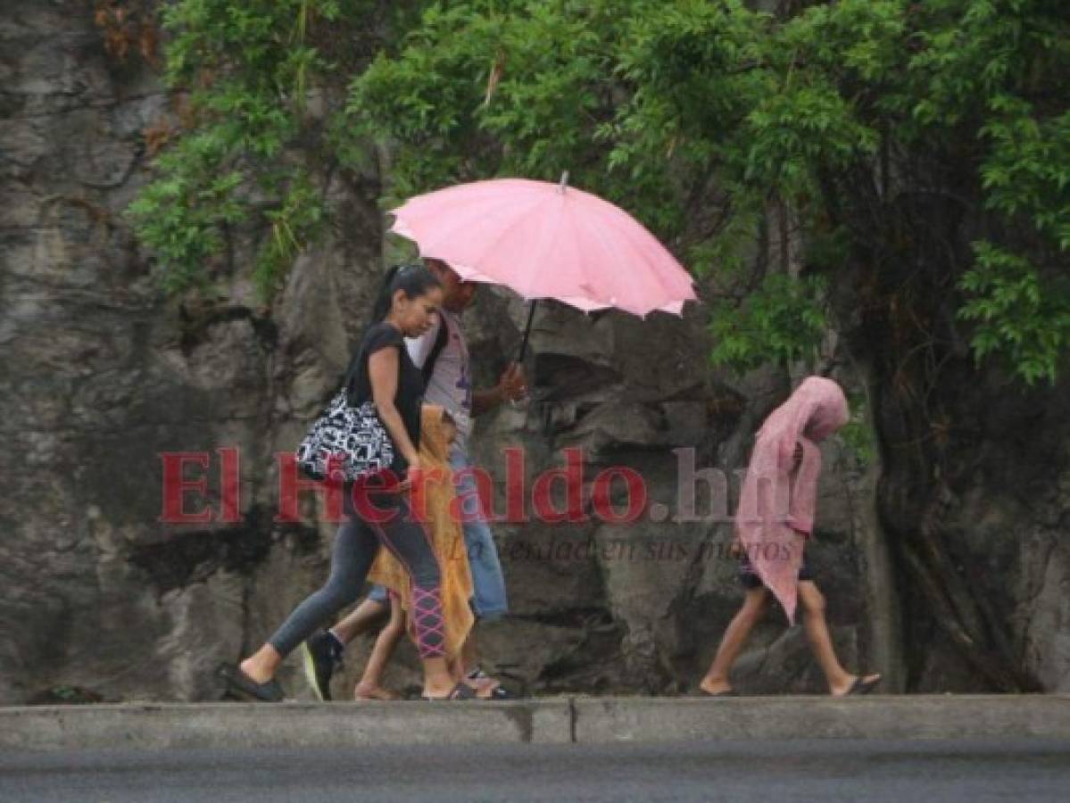 Seguirán las lluvias por ingreso de onda tropical a Honduras