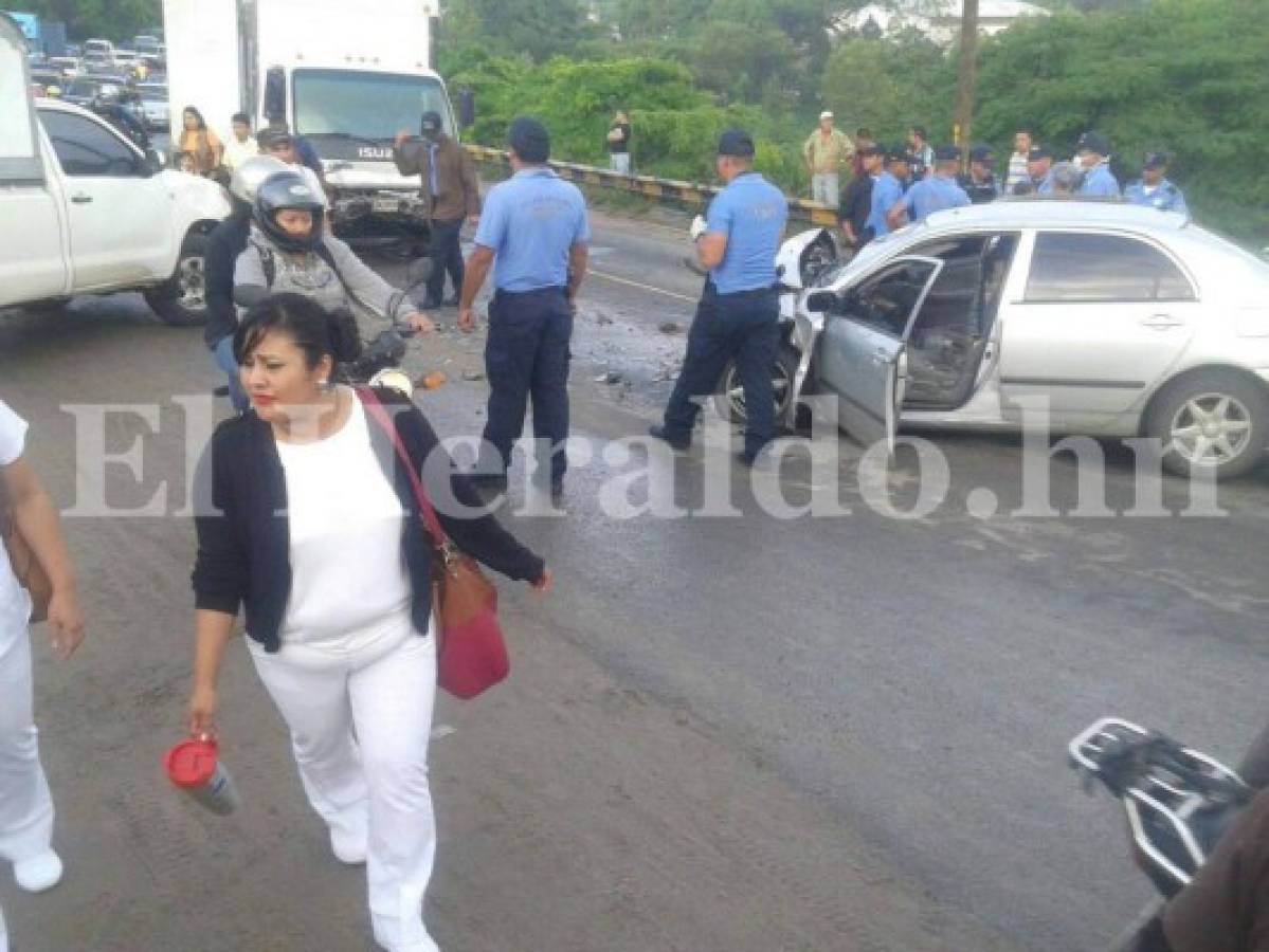 Muere esposa de sobrino de 'Mel' en accidente de tránsito al sur de la capital de Honduras