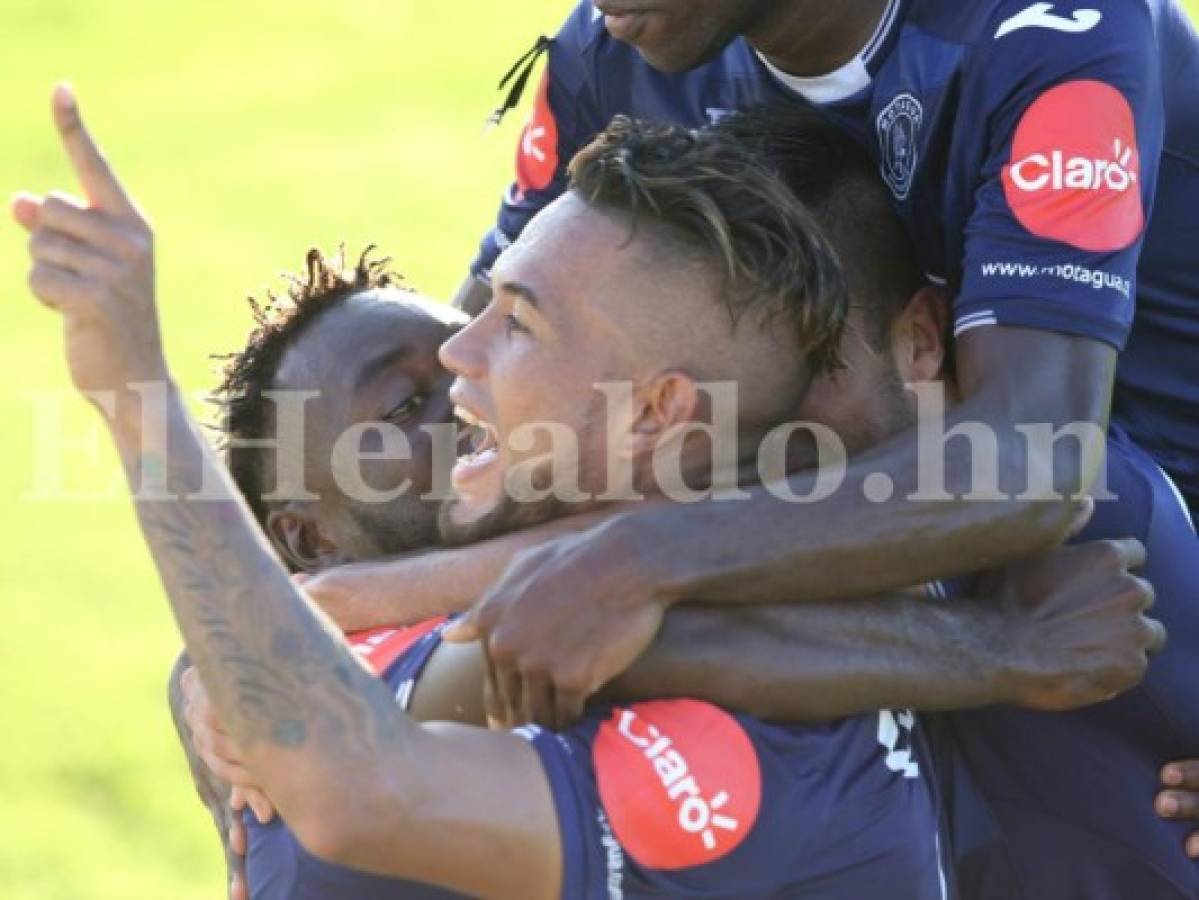 La emotiva oración de los jugadores de Motagua al coronarse Campeón en el Excélsior