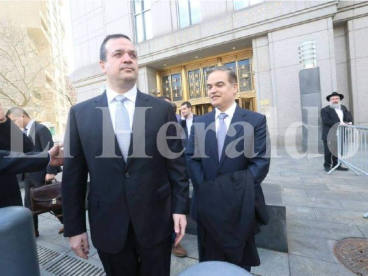 Yankel y Yani Rosenthal salieron juntos de la Corte de Nueva York tras finalizar la audiencia. (Foto: Jonny Magallanes).