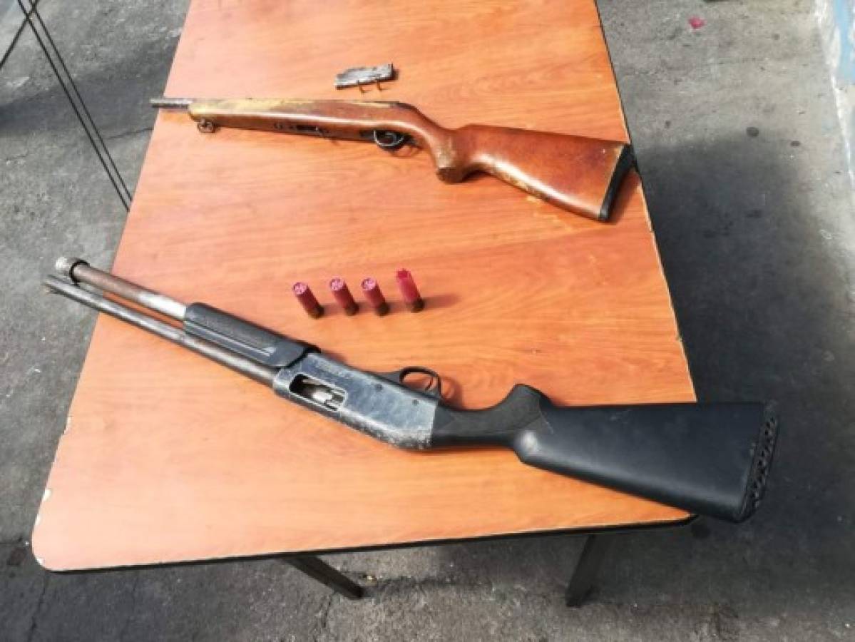 En posesión de armas de fuego capturan a pareja vinculada con la pandilla 18