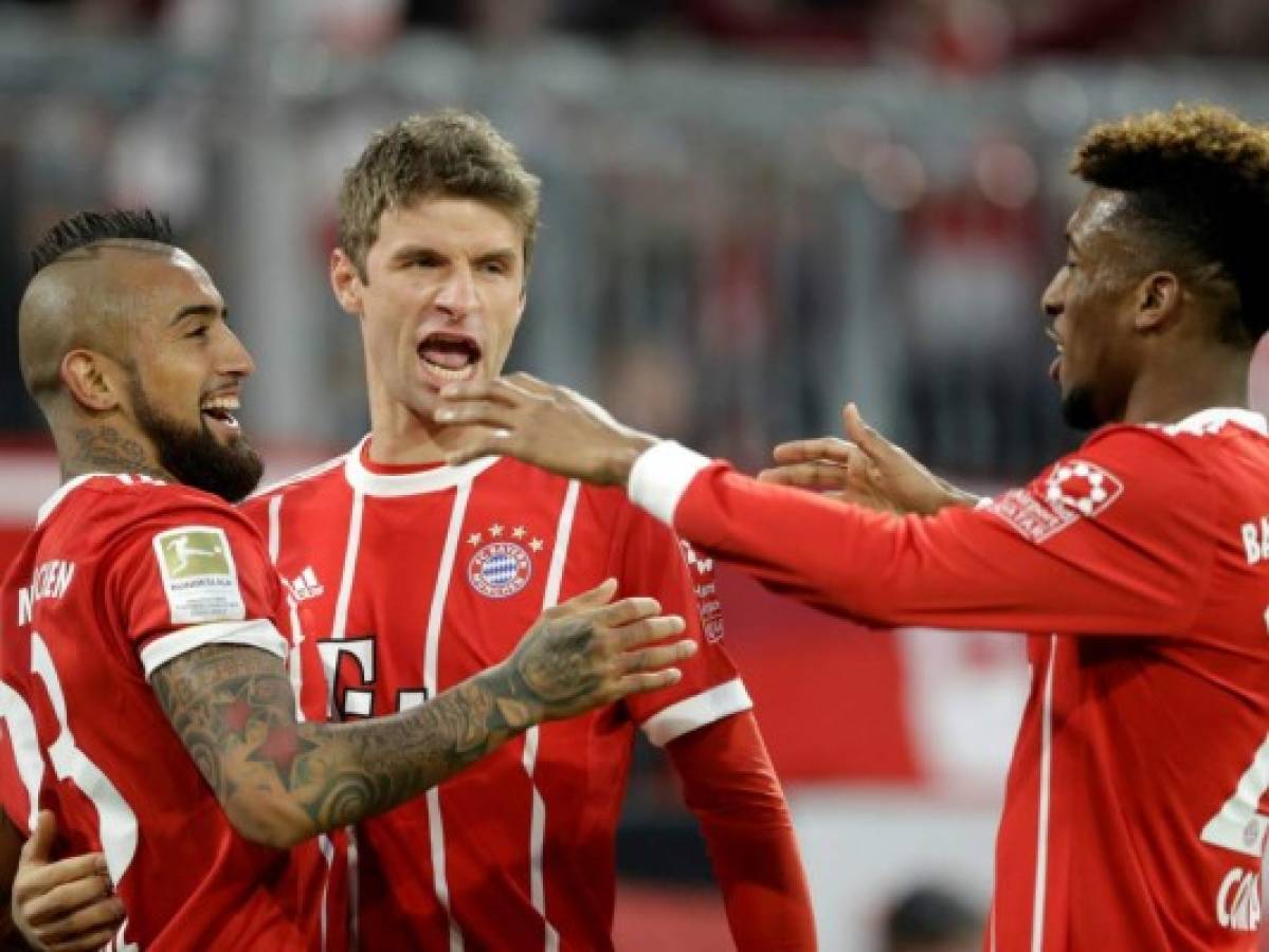 Bayern remonta con gol de Vidal y sigue cómodo en Bundesliga