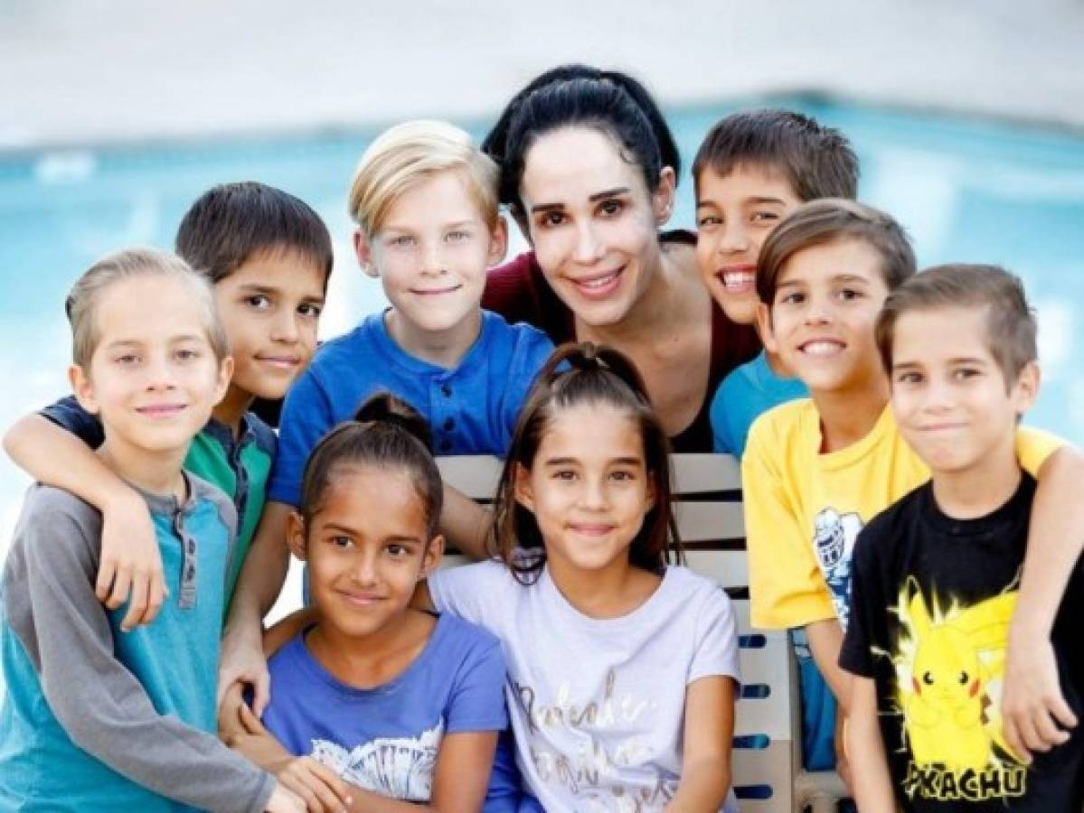 Natalie Suleman, la mujer que tuvo ocho hijos gracias a la inseminación