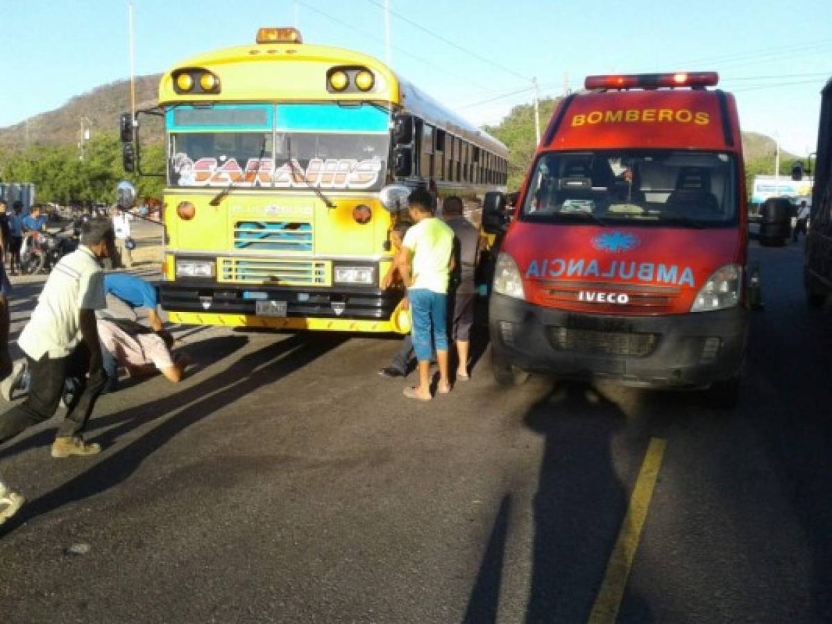 Honduras: Hombre muere atropellado por autobús en Choluteca