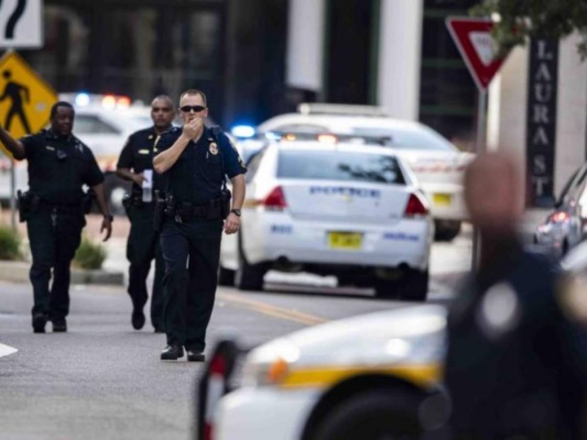 Casi 20 heridos en centro comercial de Florida tras riña