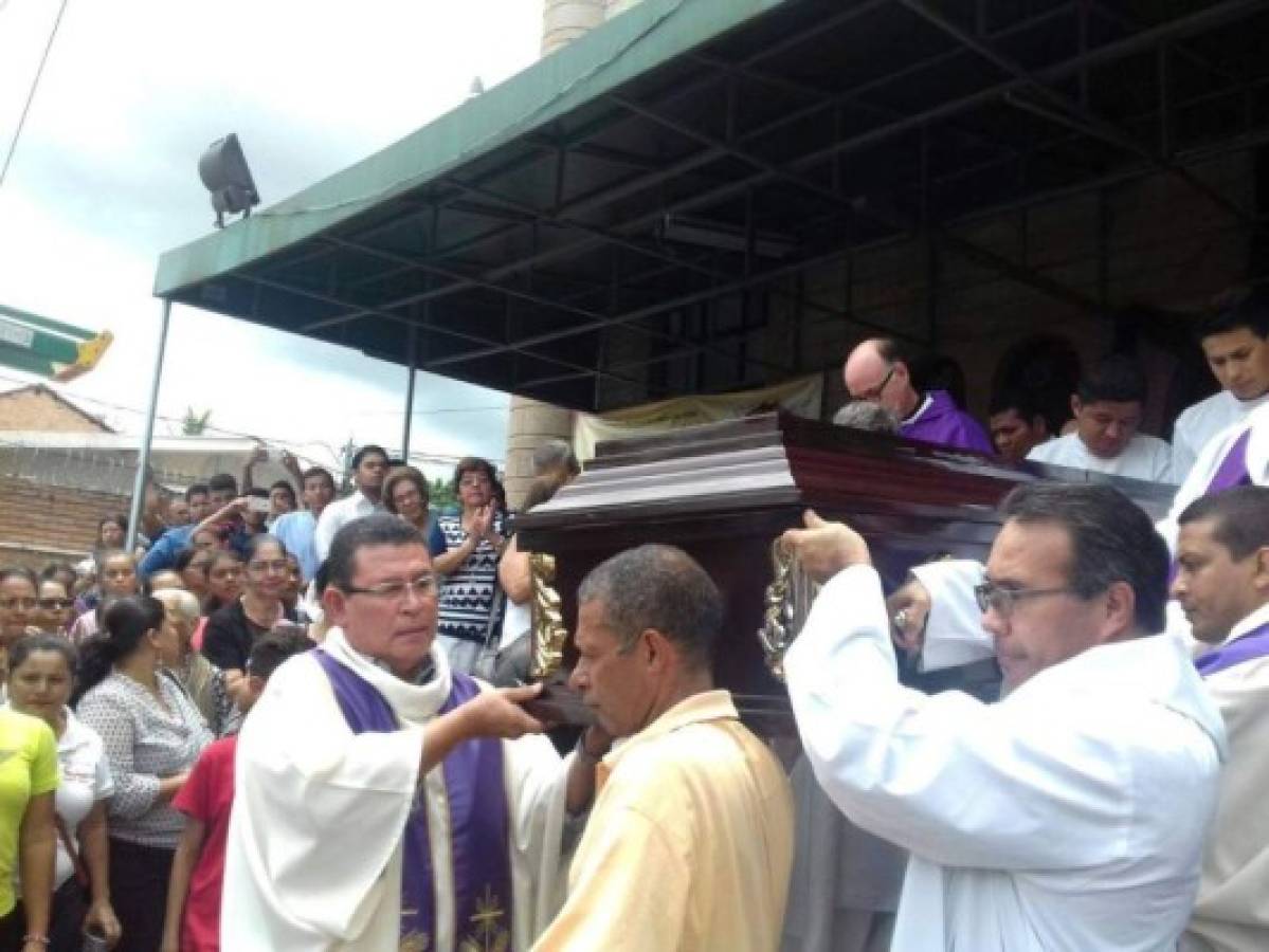 Sepultan restos del padre Quetglas en la Basílica de Suyapa