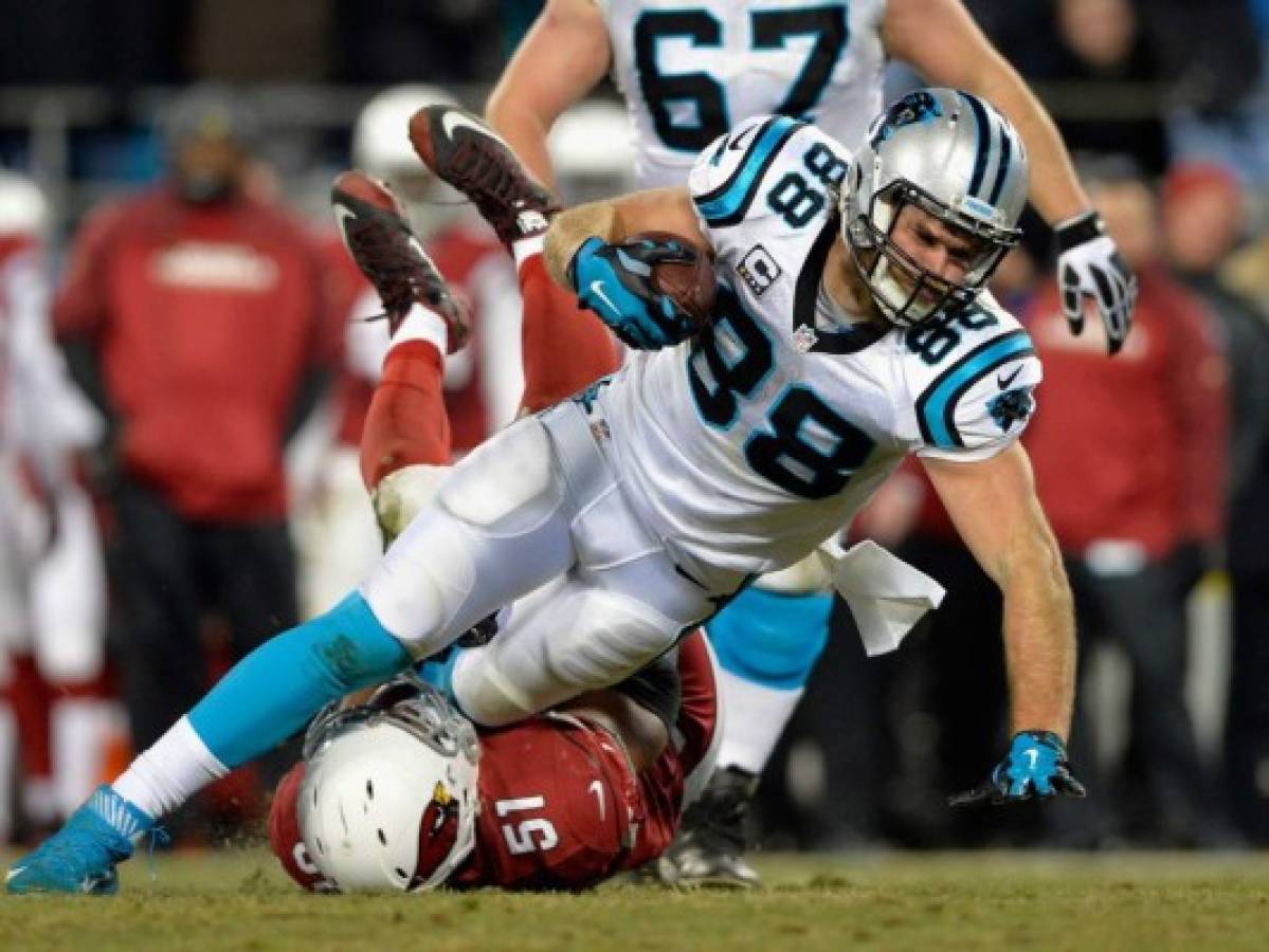 Newton y Panthers humillan a Cardinals y van al Super Bowl