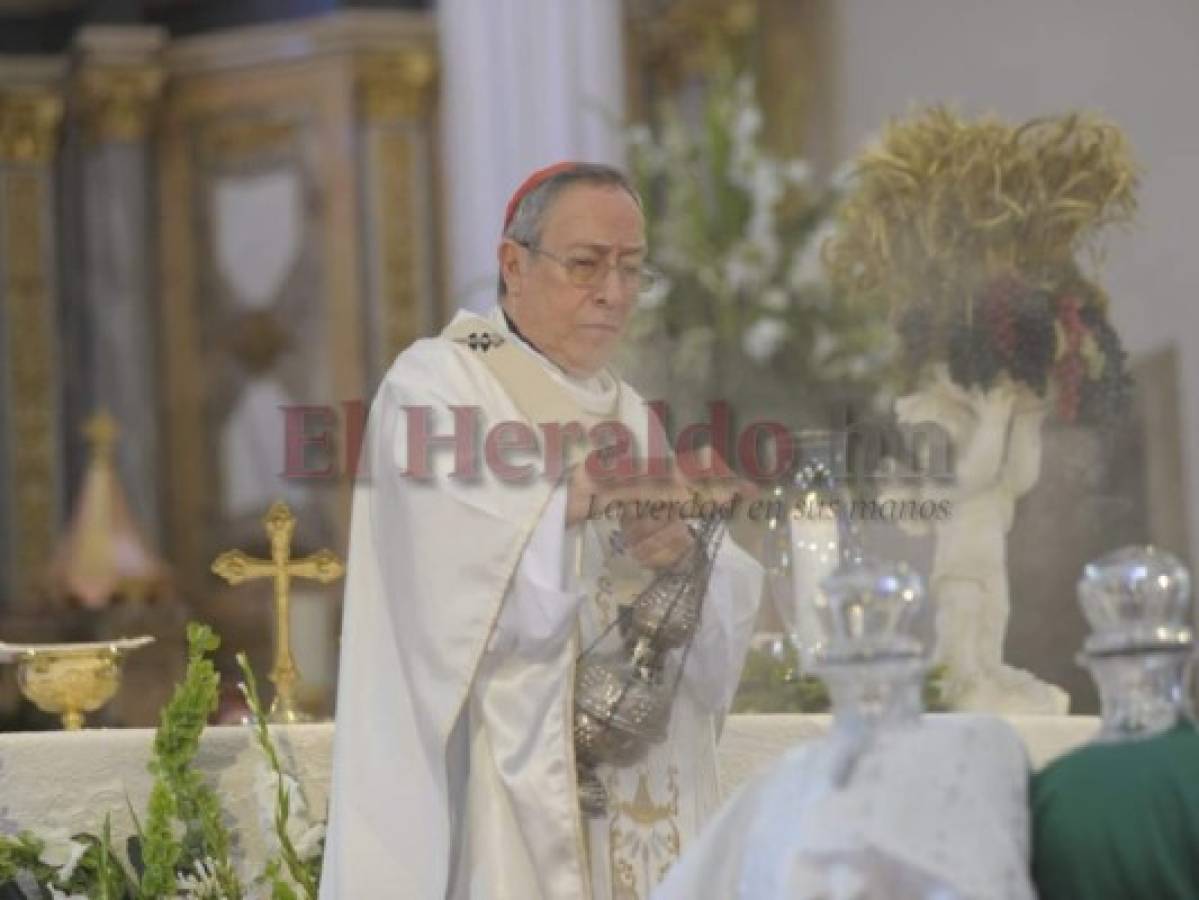 Cardenal Rodríguez pide a sacerdotes no poner obstáculo al Espíritu Santo en misa crismal