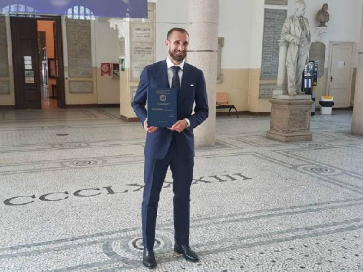 Georgio Chiellini se doctora con una tesis sobre modelo económico de la Juventus   