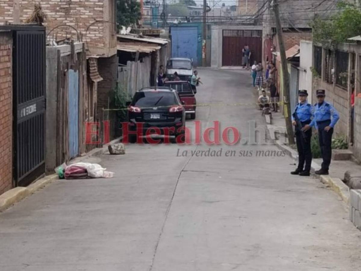 Agentes policiales llegaron rápidamente a la zona.