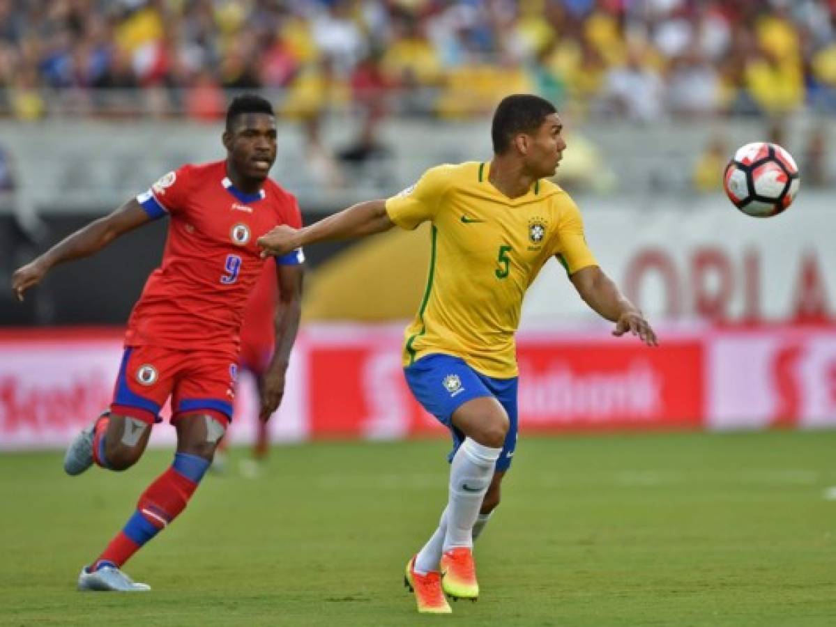 Brasil apabulla 7-1 a la débil Haití por el Grupo B