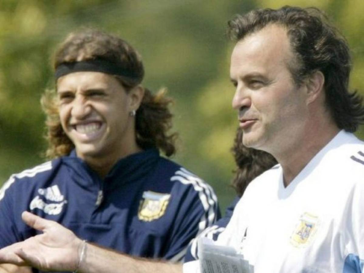 Bielsa engañó a Hernán Crespo y le pidió disculpas