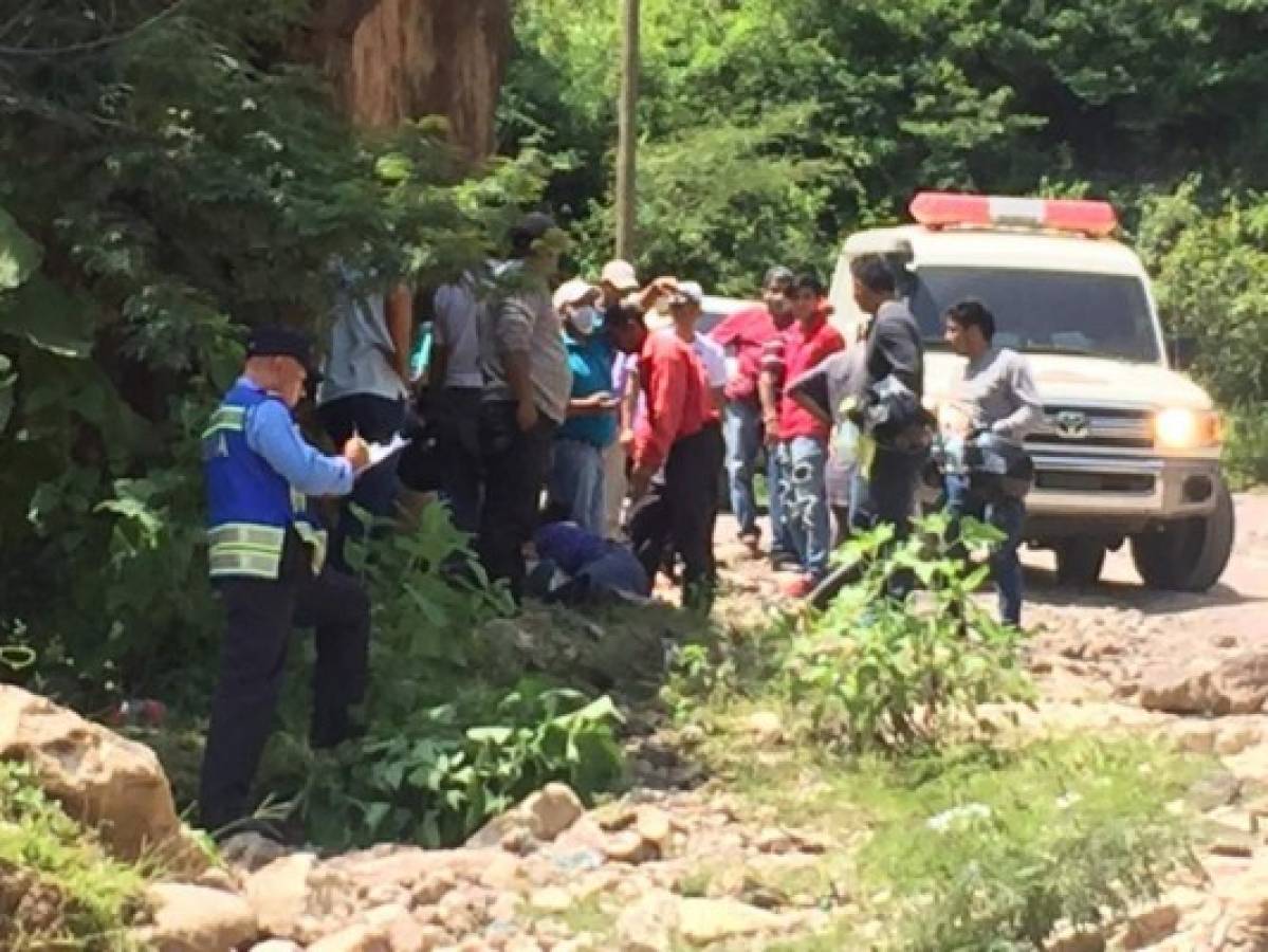 Hombre muere al perder el control de su vehículo en La Venta, carretera al sur