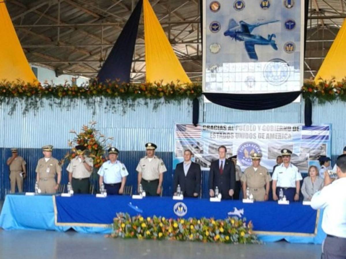 Estados Unidos dona aeronave a Honduras