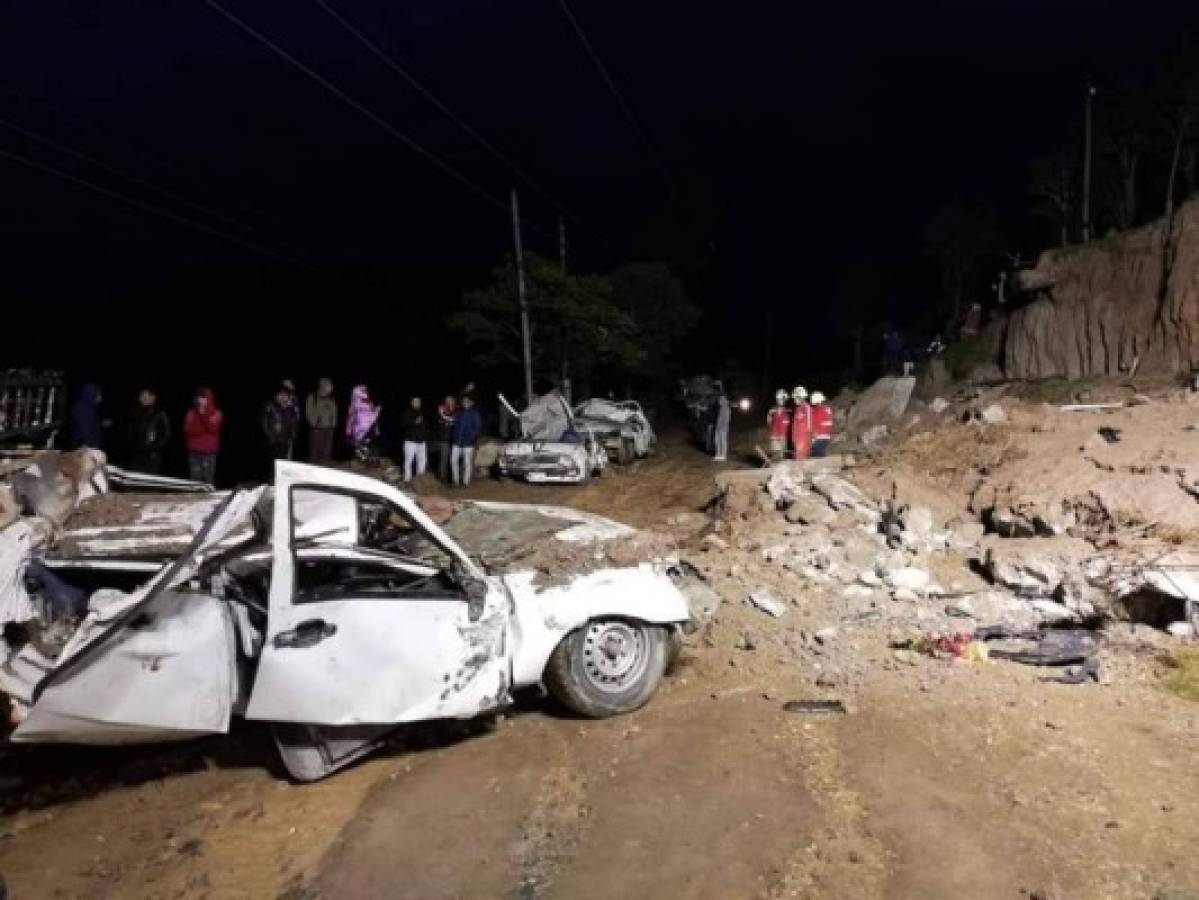 Cinco personas mueren en Ecuador por caída de muro al inicio del año  