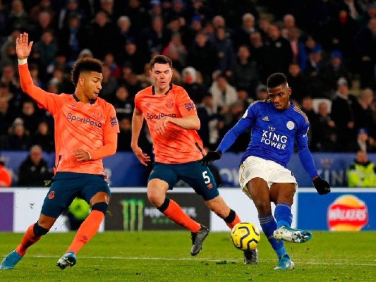 Leicester gana al Everton y se coloca segundo a ocho puntos del Liverpool