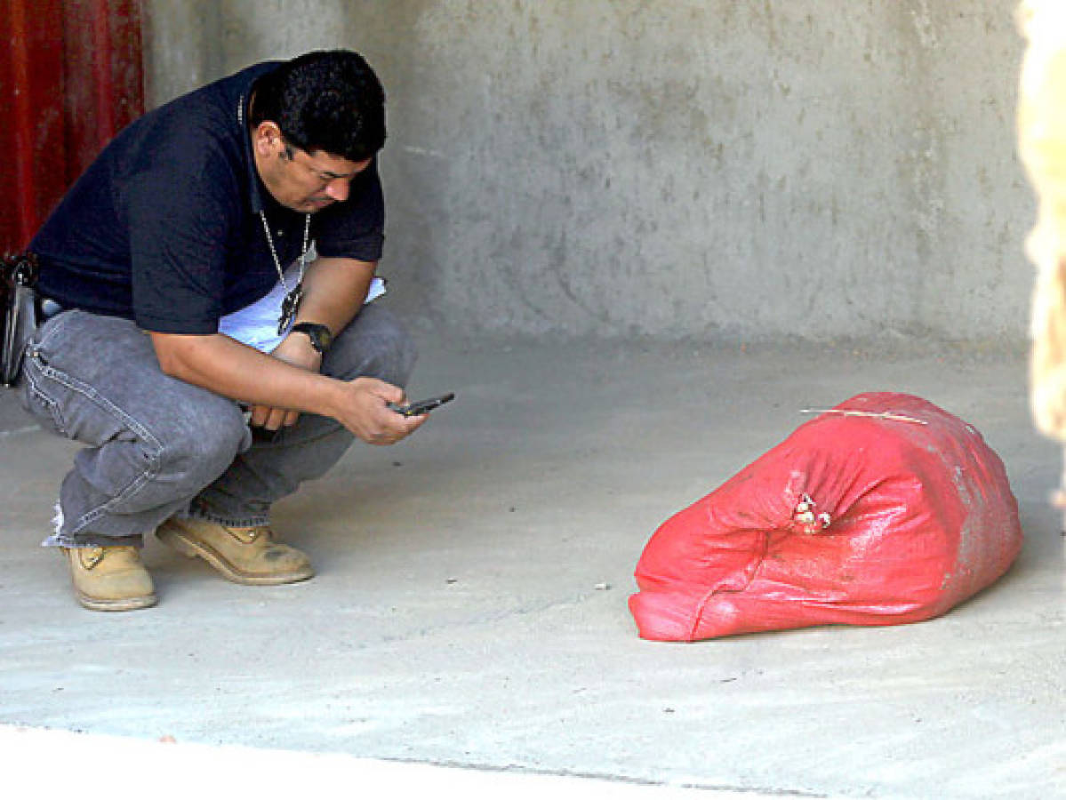 En saco encuentran cadáver de mujer en anillo periférico