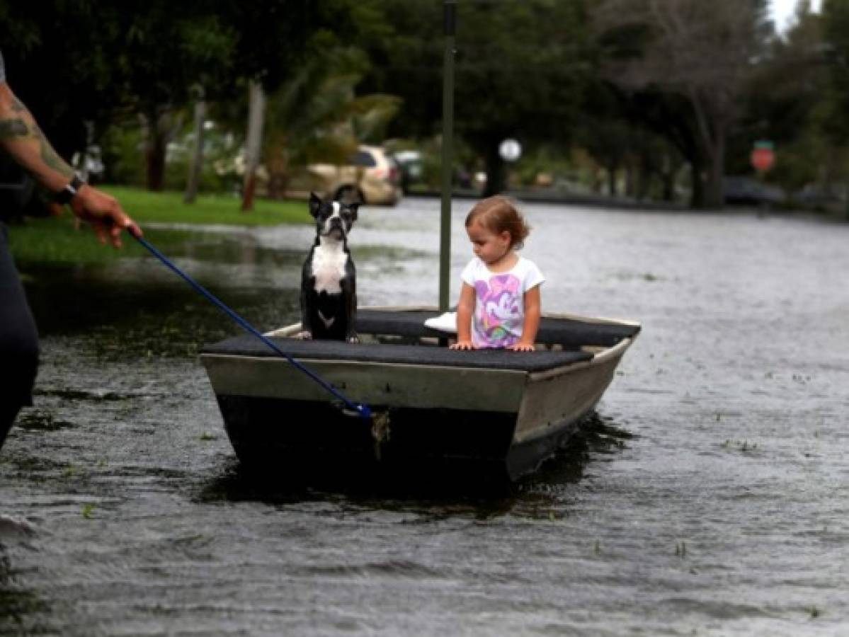 Florida sufre con inundaciones tras los aguaceros de Eta