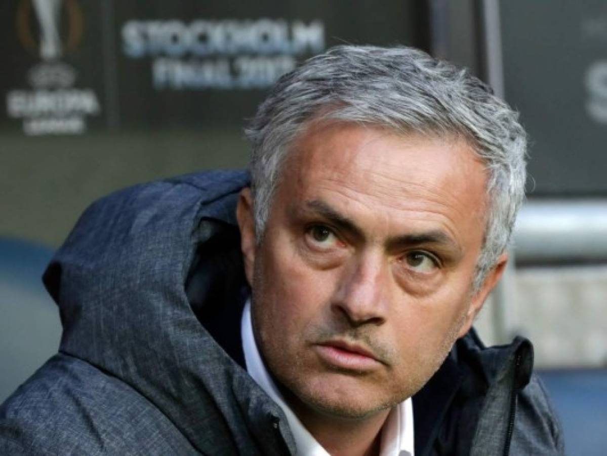 Fiscalía española acusa a Mourinho de evasión fiscal