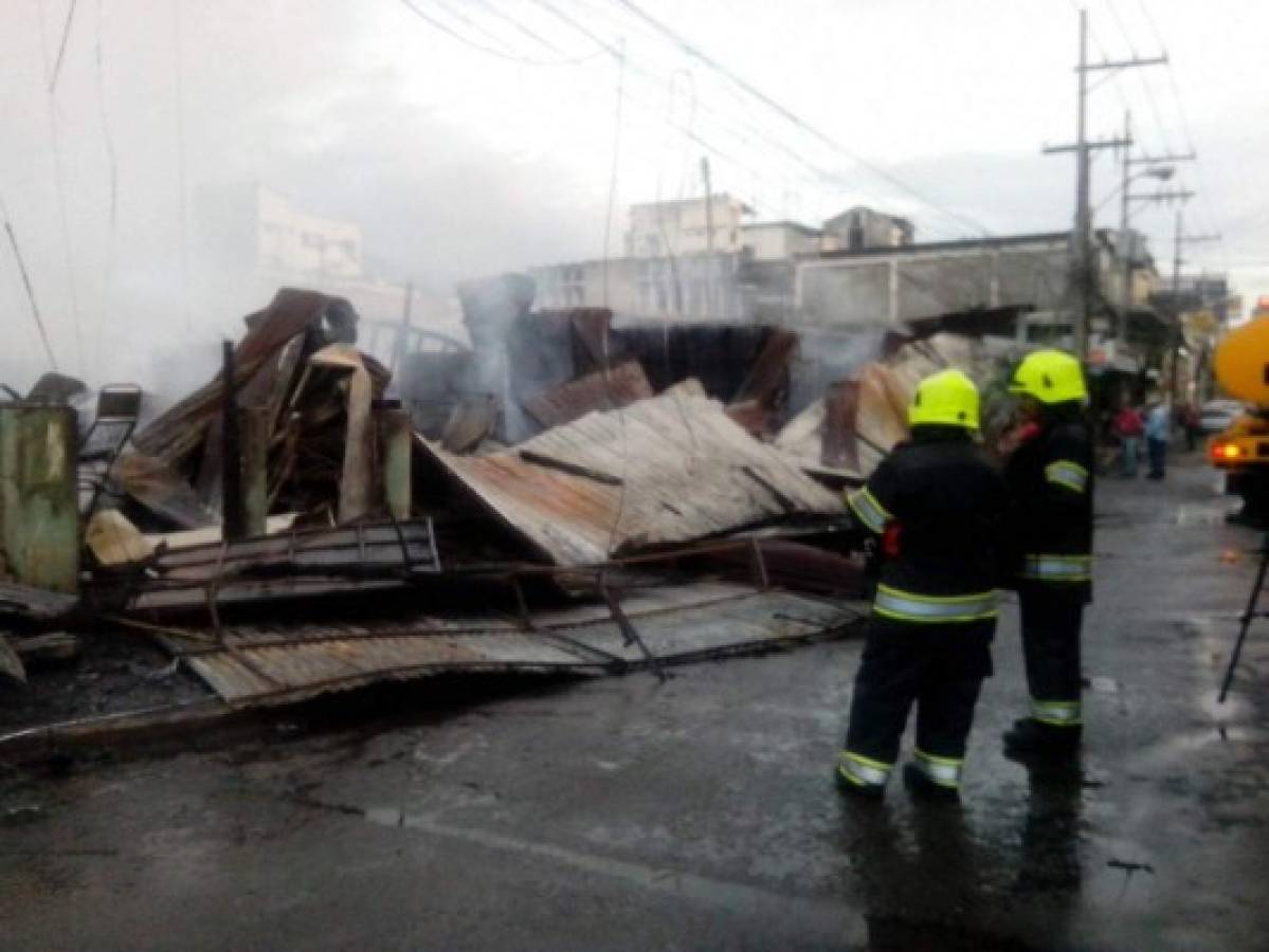 Incendio consume mercado central de San Pedro Sula