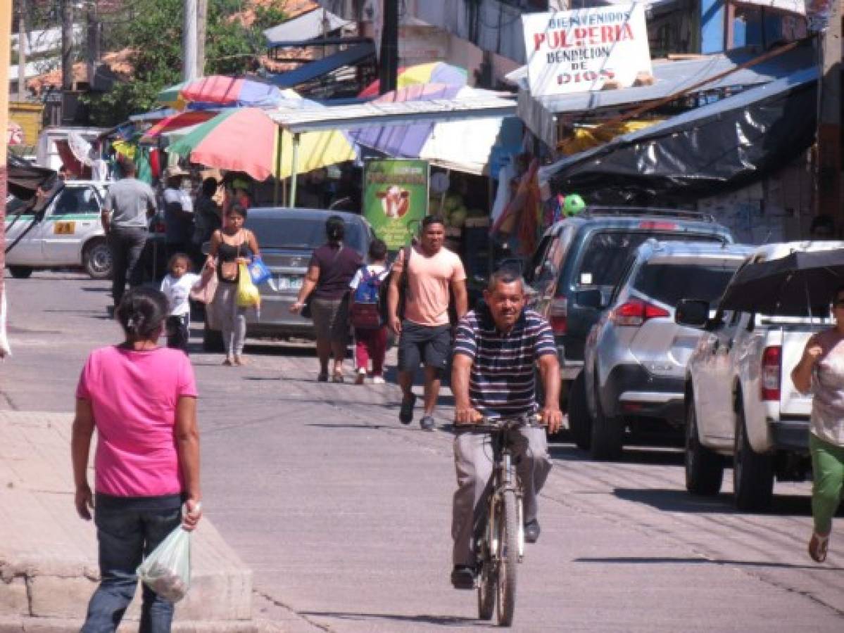 Torre eléctrica frena terminal de buses en La Paz, Honduras