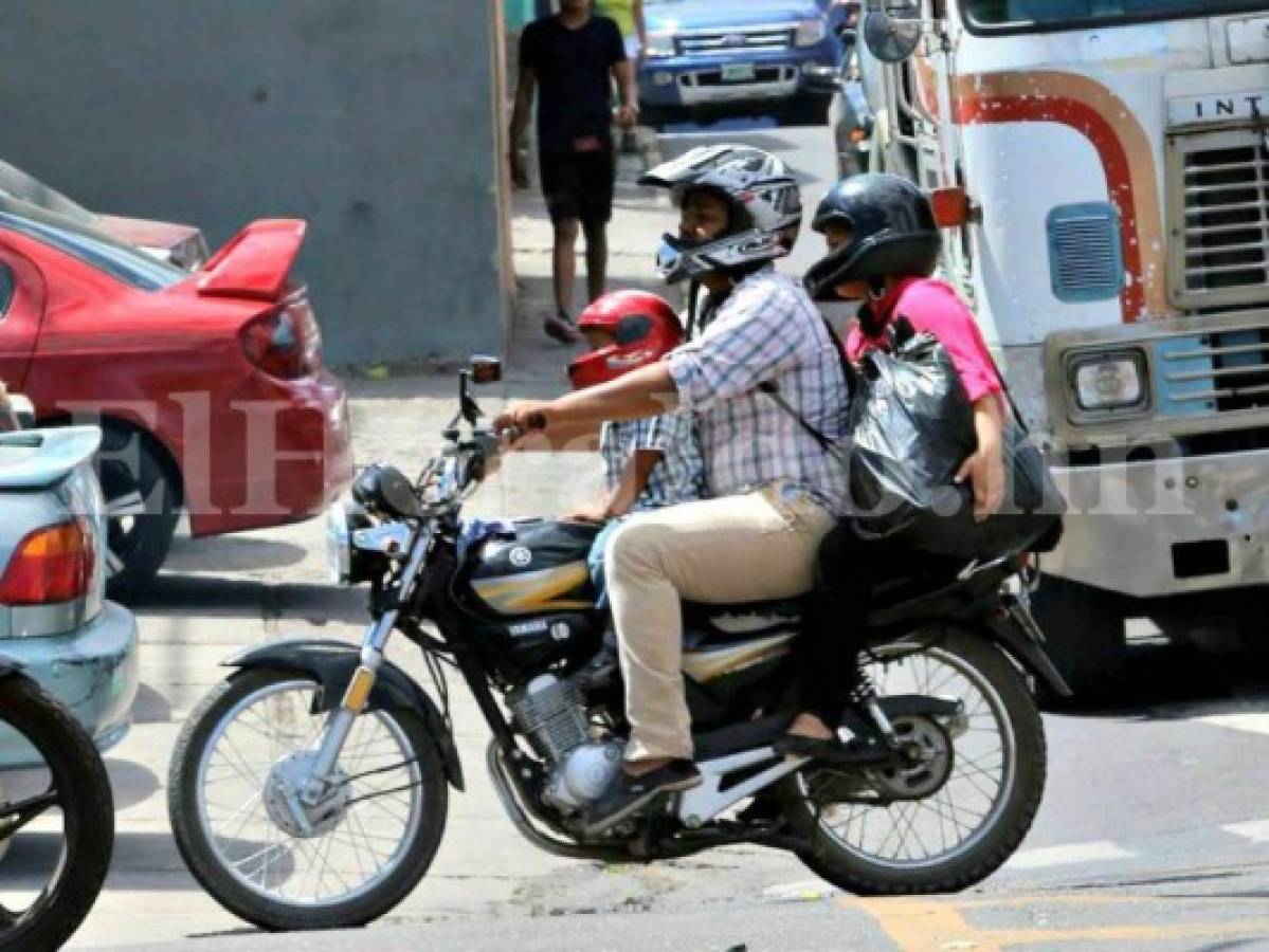 Honduras: Niños menores de 12 años tampoco pueden andar de pasajeros en moto  