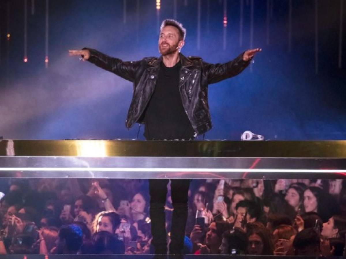 David Guetta se reinventa en un regreso a sus raíces  