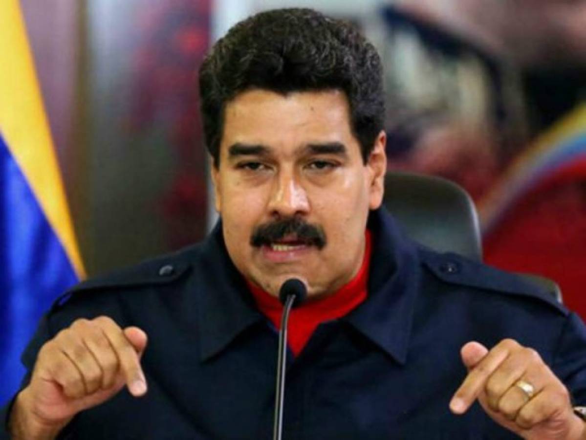 Nicolás Maduro advierte: 'Va a prevalecer la revolución encima de traidores como Almugre'