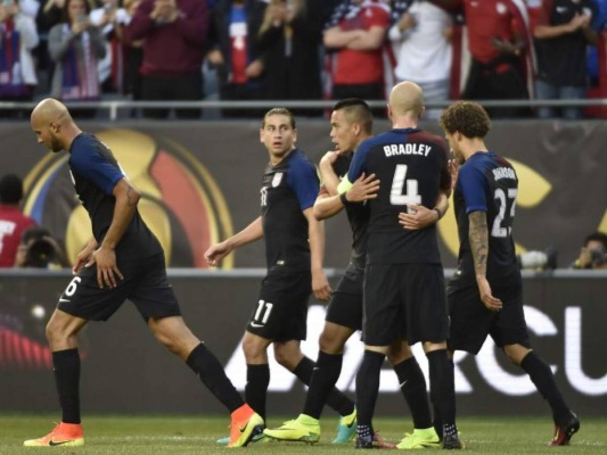 Estados Unidos aplasta 4-0 a Costa Rica y revive en el torneo