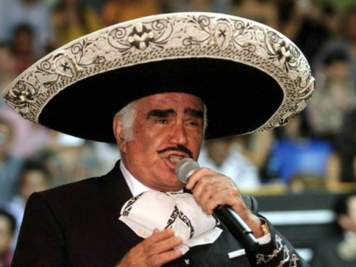 Vicente Fernández explota contra videntes que predicen su muerte: 'Mejor que me maten en persona'