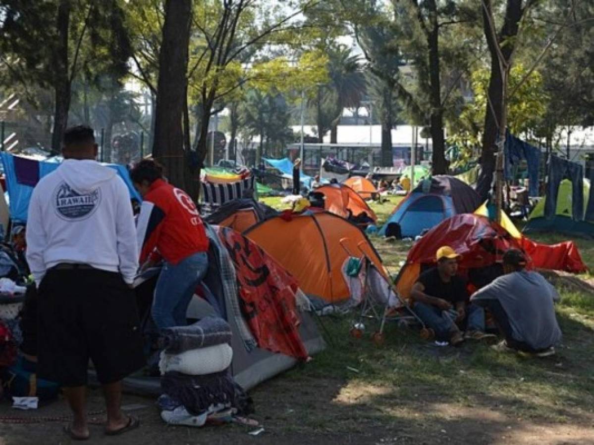 Migrantes cubanos reportan malos tratos en centros de EEUU  