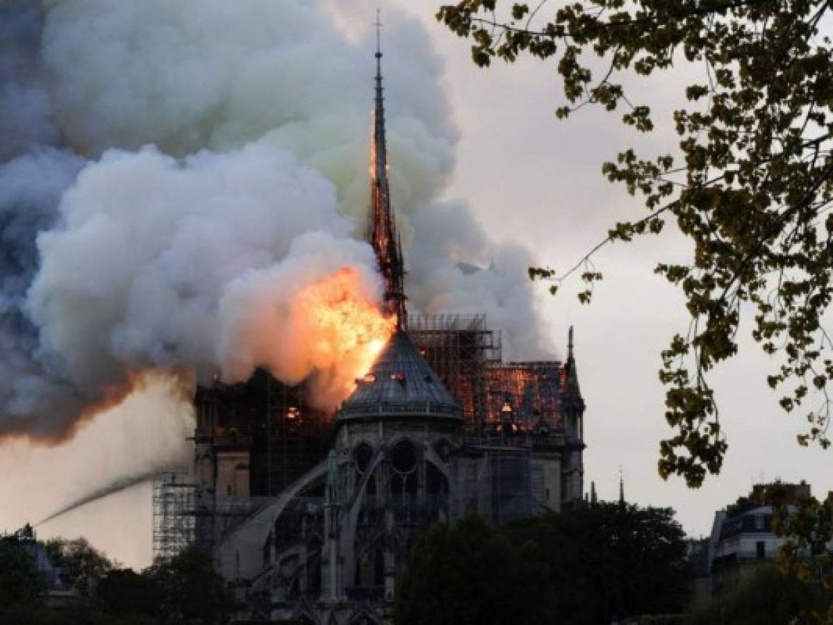 Notre Dame sin misa de Navidad por primera vez en más de 200 años