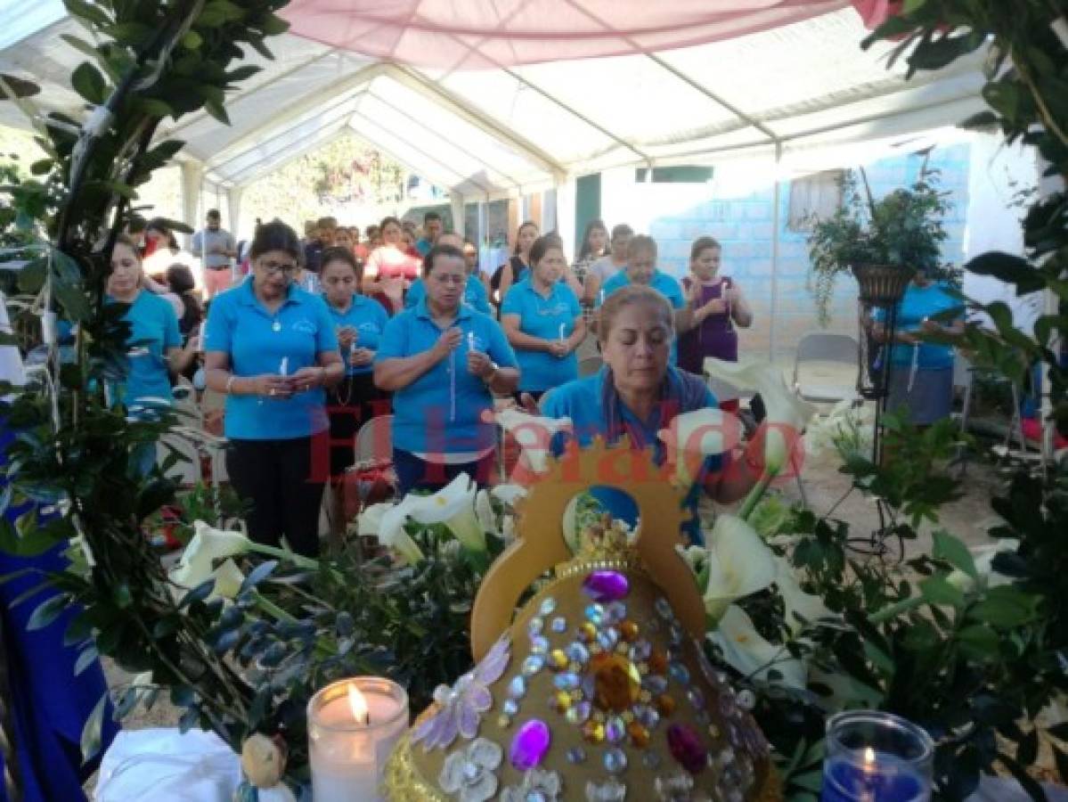 Cafetaleros de Las Cañas rinden tributo a la Morenita más guapa de Honduras