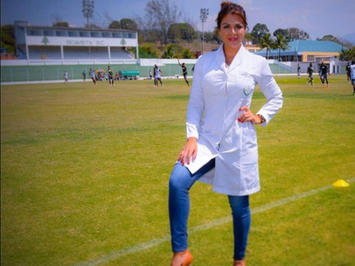 La bella nutricionista brasileña que causa euforia por su hermosa figura