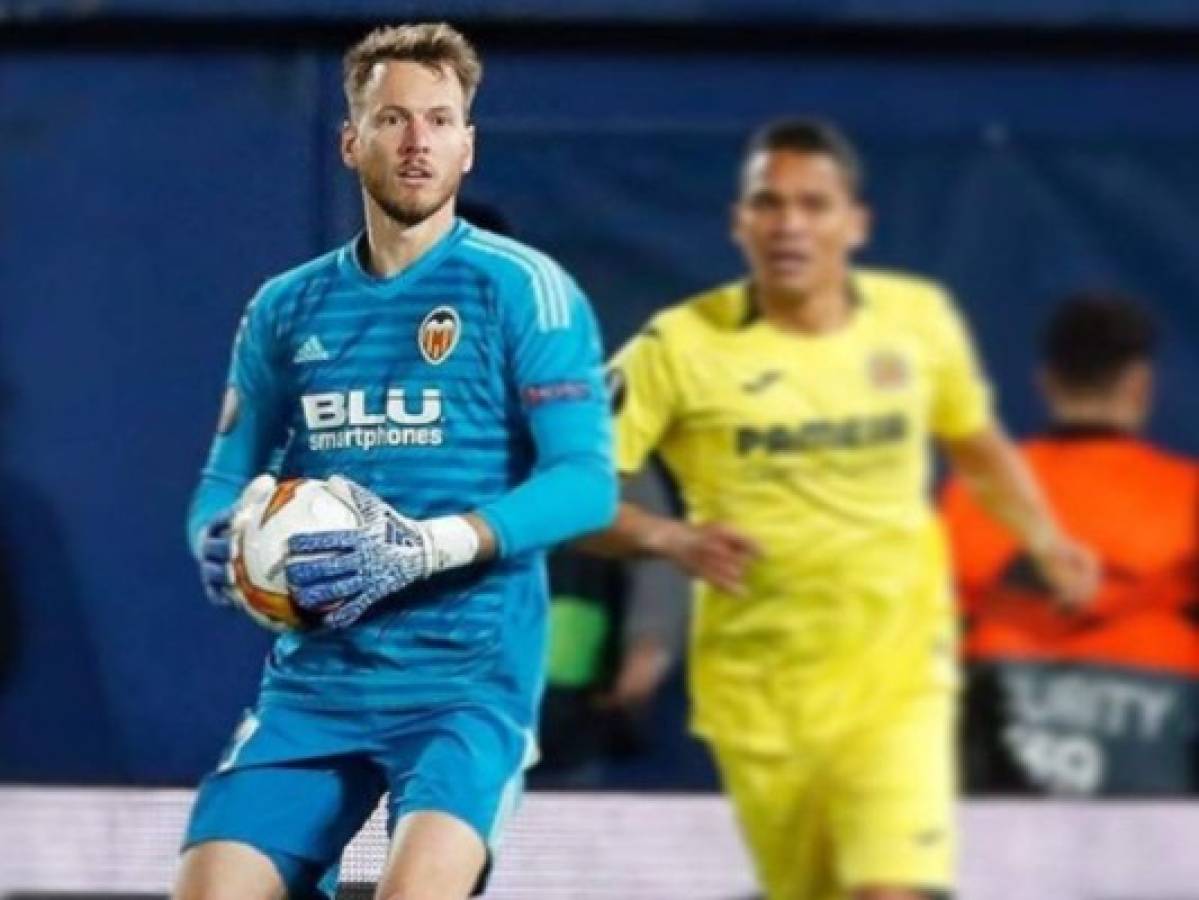 El portero brasileño Neto deja el Valencia y es fichado por el Barcelona